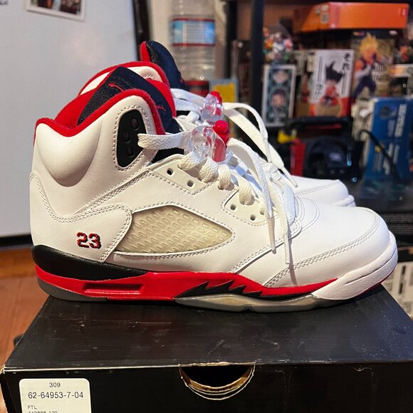 Jordan 5 Retro - Fire Red Black Tongue (2013) (GS) 6Y - Picture 4 of 4